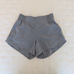 Lululemon Hotty Hot High-Rise Lined Shorts 2.5" Gray Size 6 Running Athletic